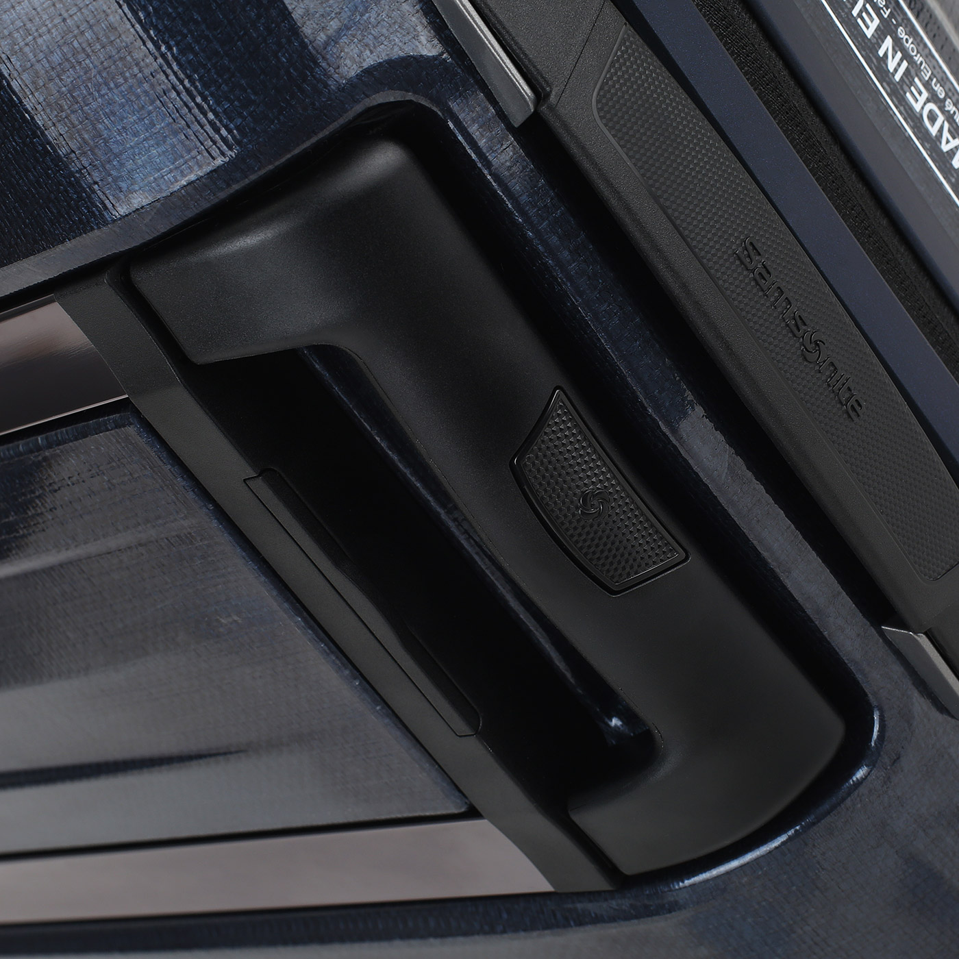 Чемодан на колесах Samsonite Major-Lite