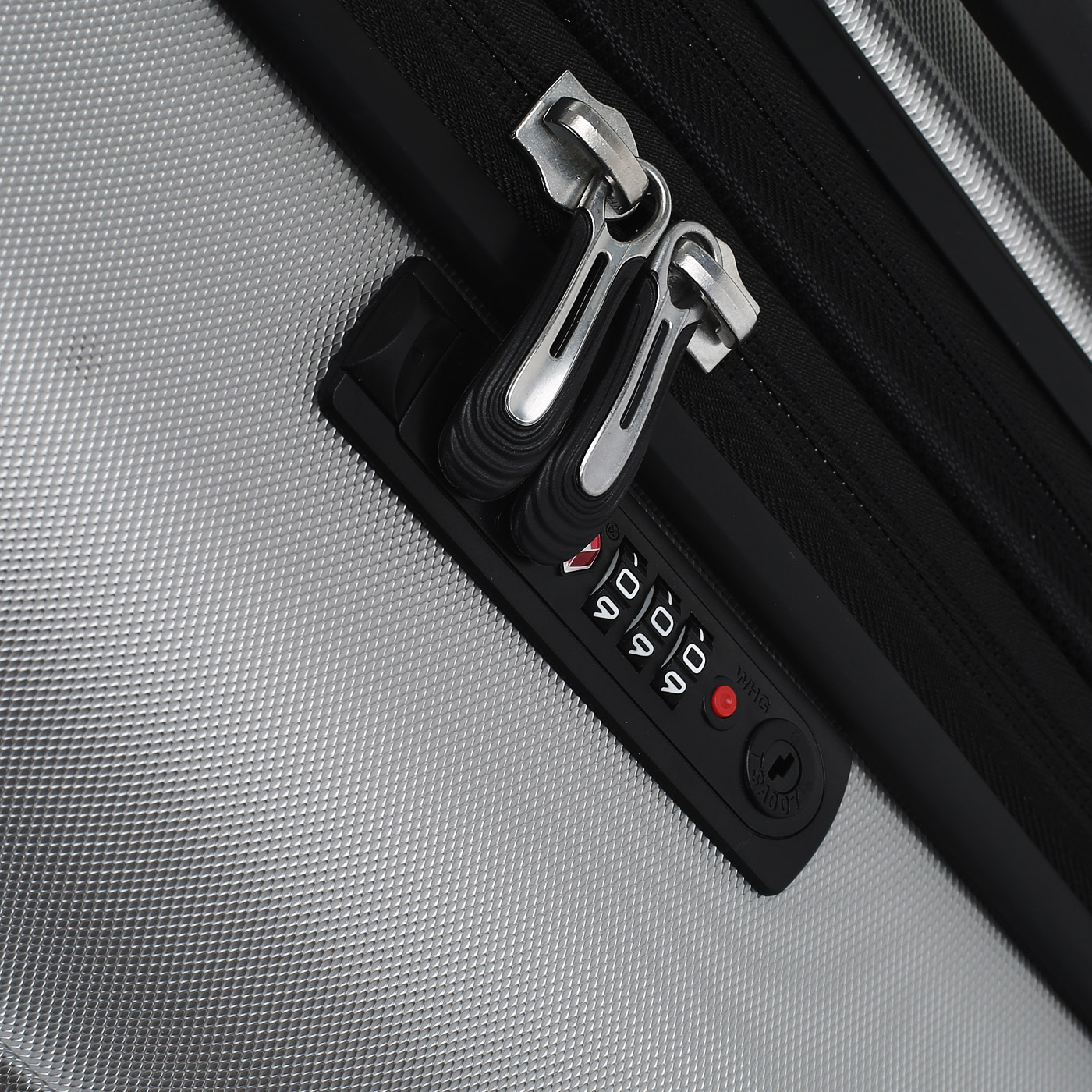 Чемодан средний M из ABS-пластика с кодовым замком Ricardo Santa Cruz 7.0