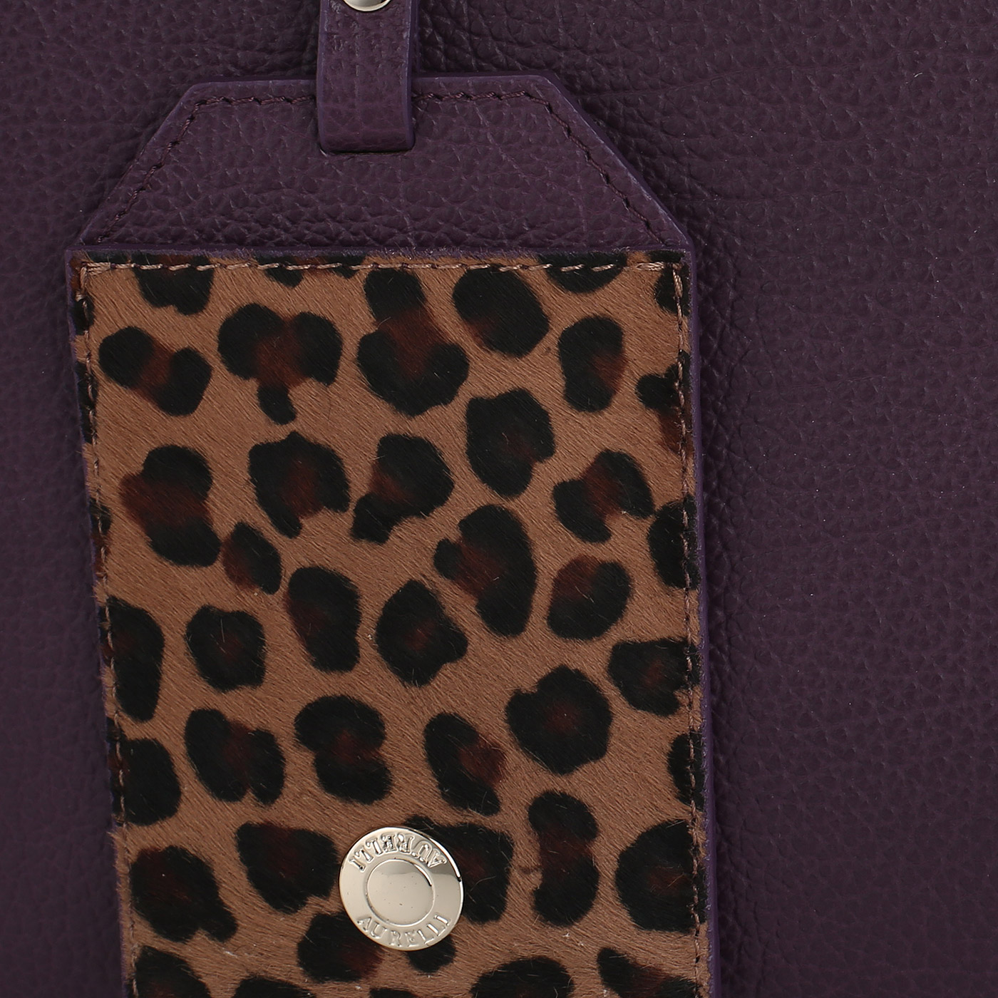 Кожаная сумка с брелоком Aurelli Soft