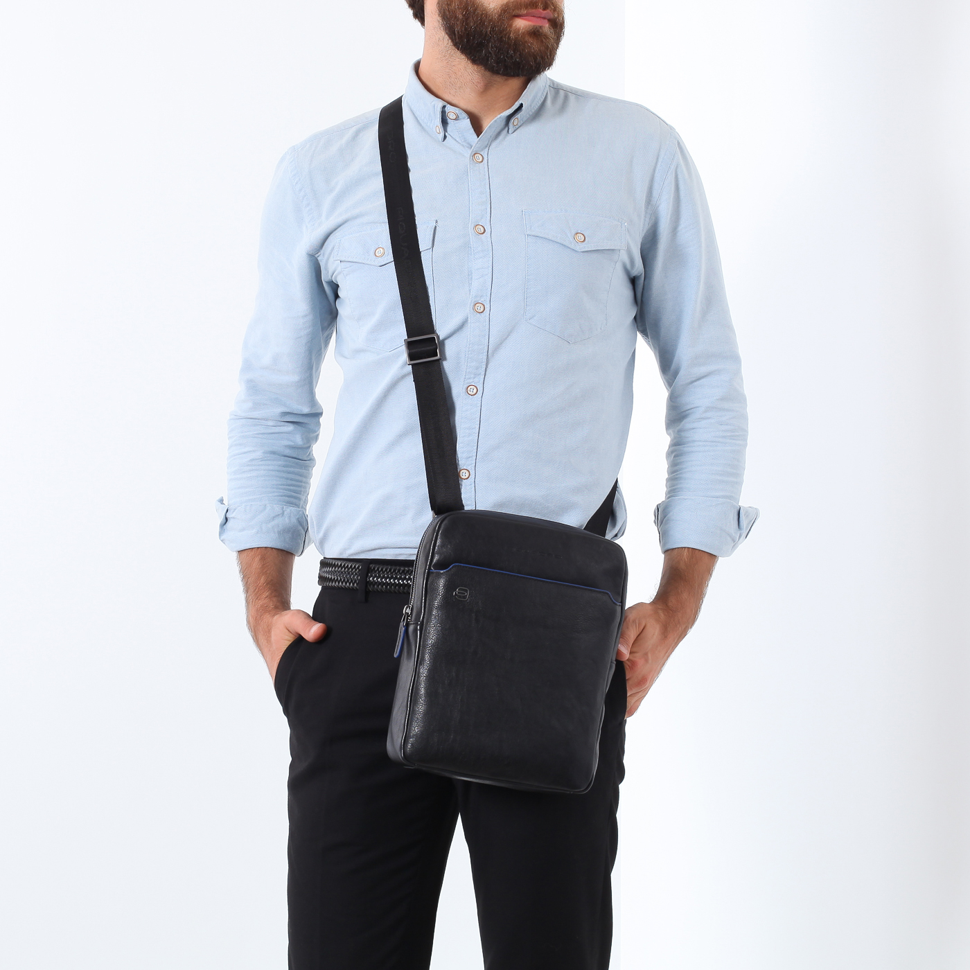 Черная кожаная сумка Piquadro B2S