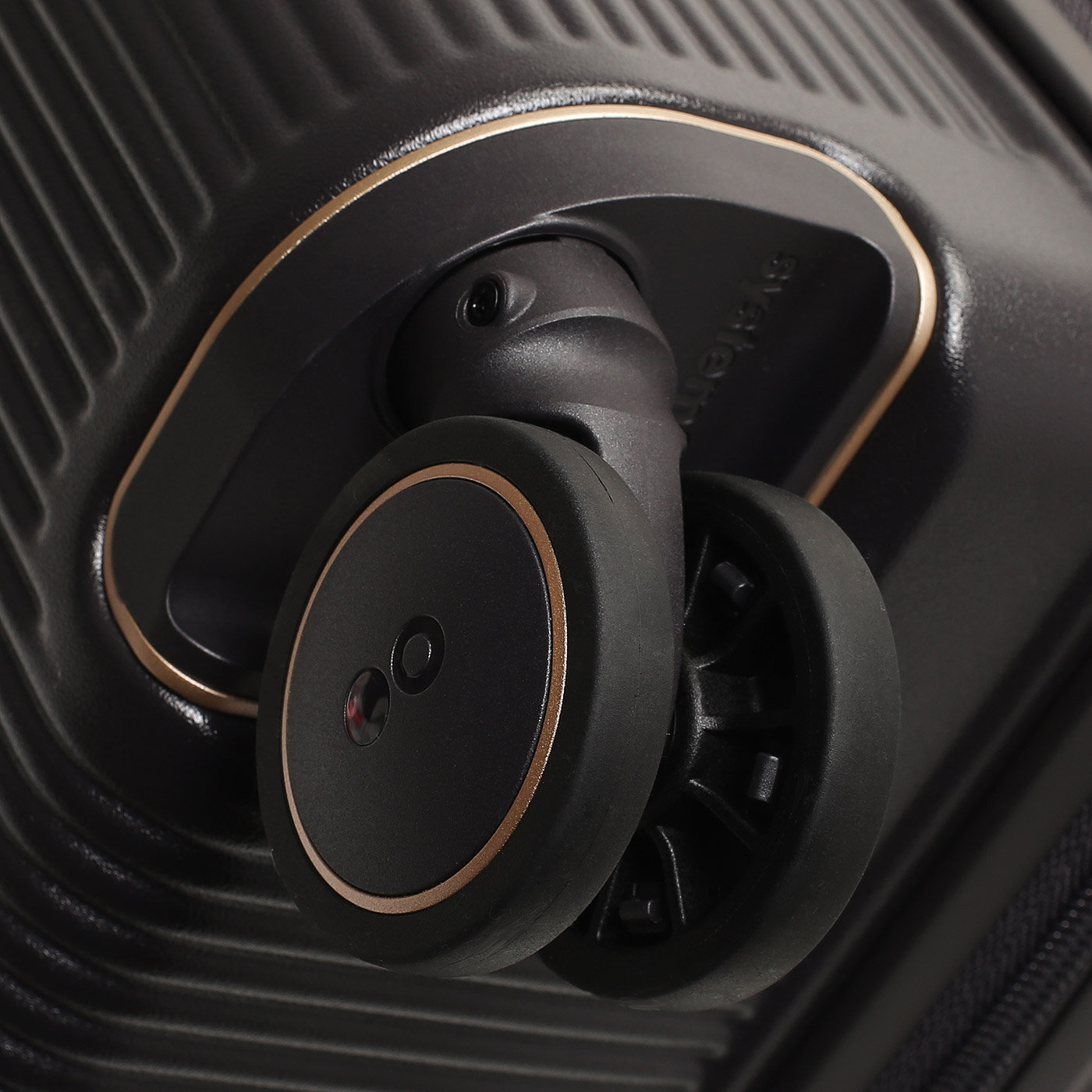 Чемодан большой L из поликарбоната Echolac Dynasty VLX