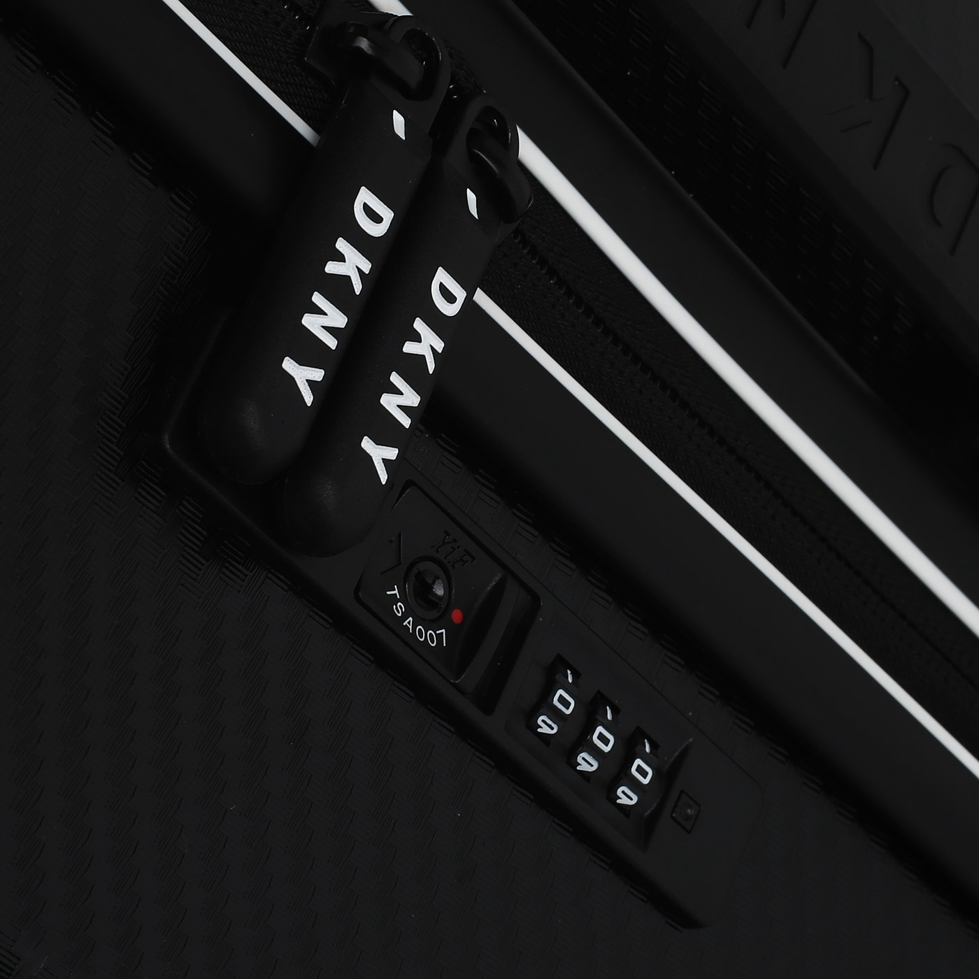 Чемодан средний M из ABS-пластика с кодовым замком DKNY DKNY-118 Blaze