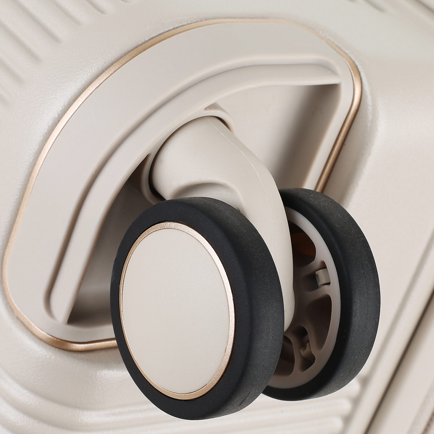 Чемодан на колесах Echolac Dynasty