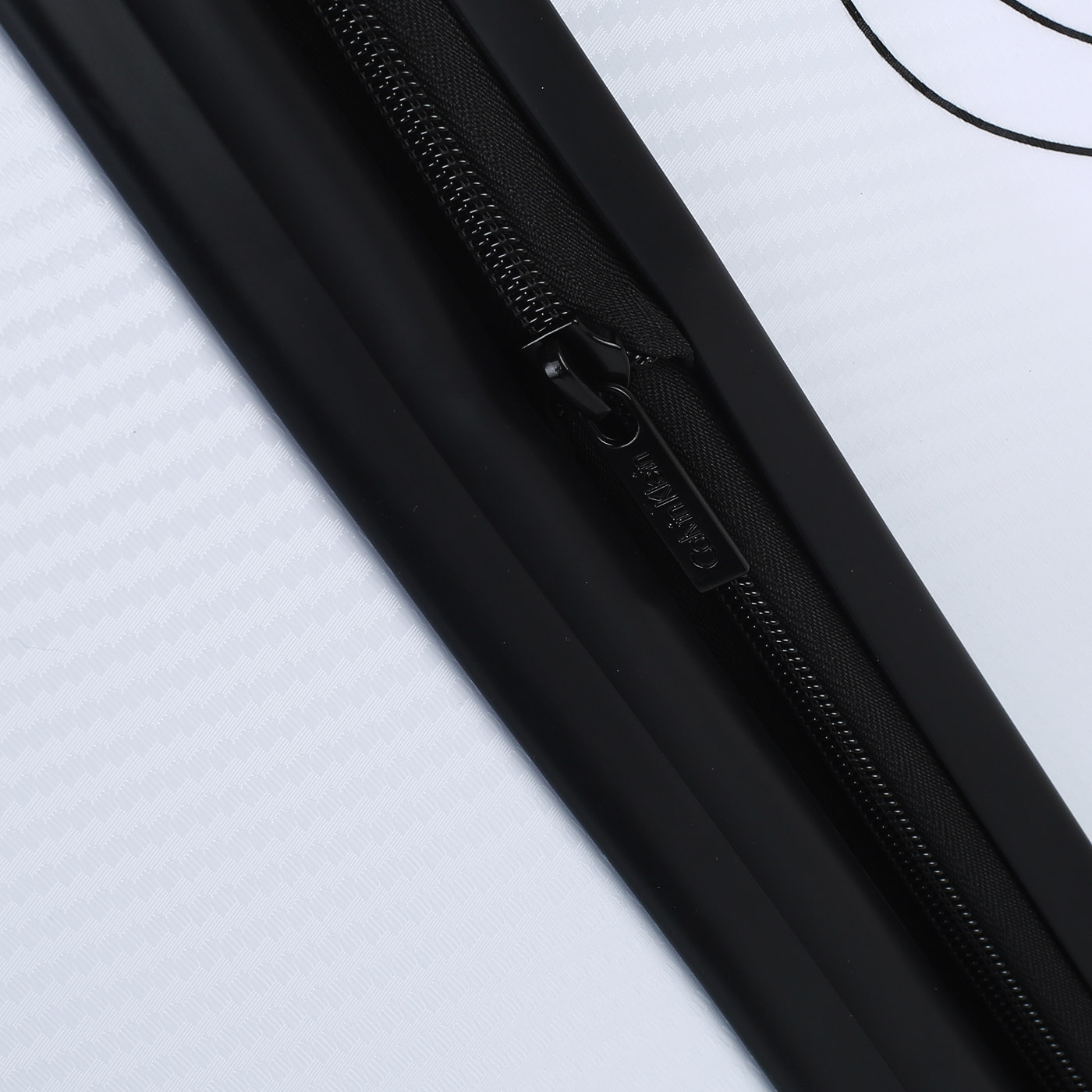 Чемодан средний M из ABS-пластика с кодовым замком Calvin Klein CK-674 Airlines HS