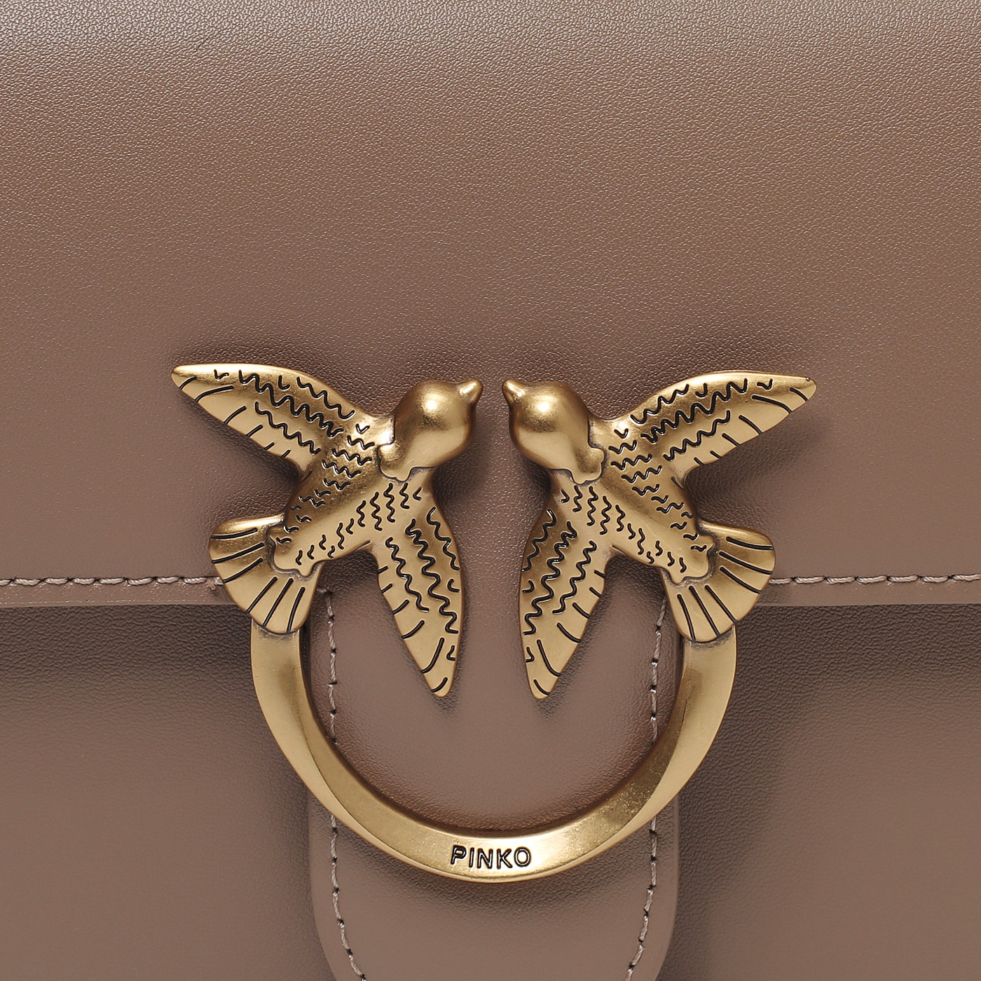 Сумка через плечо с цепочкой Pinko Love One